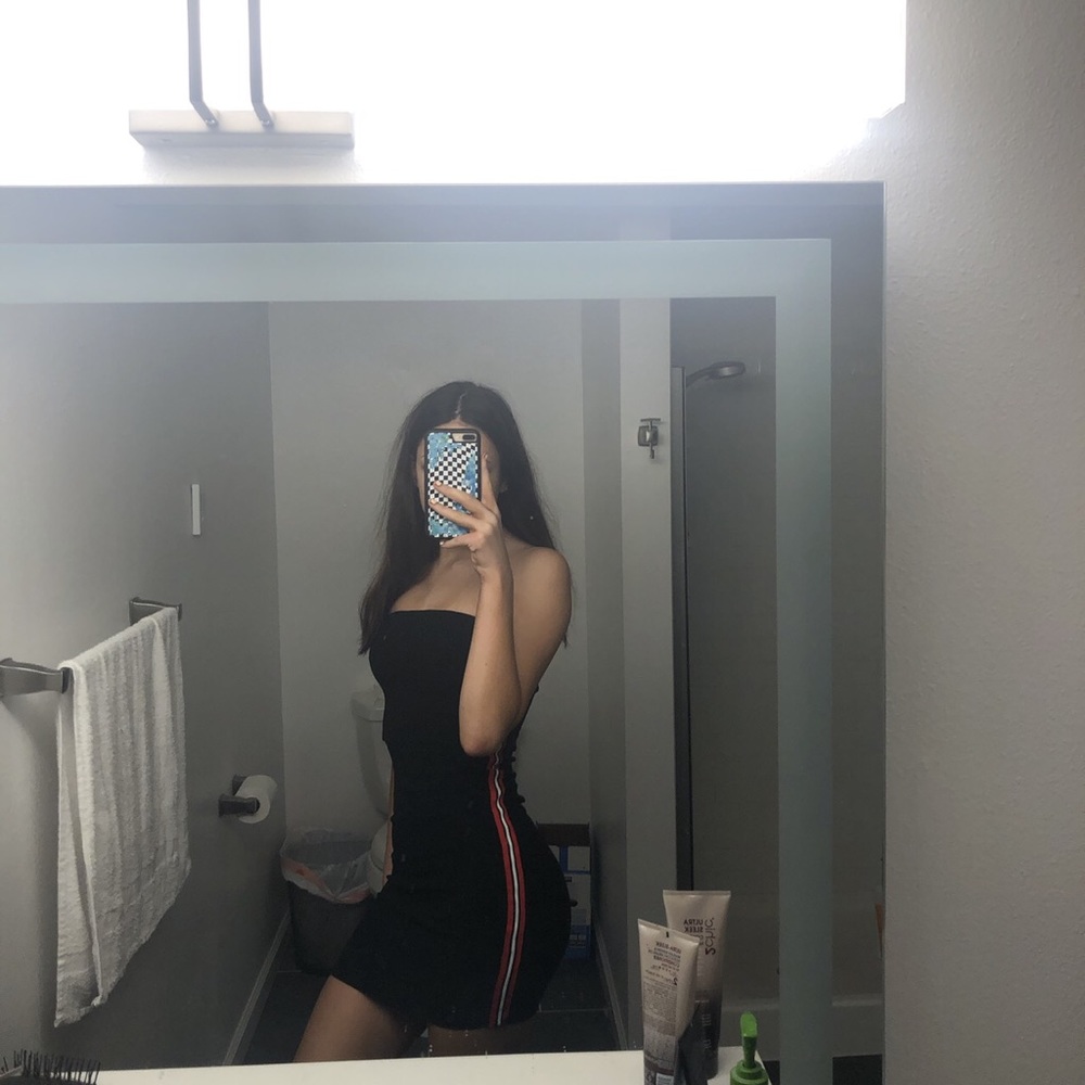 Forever 21 tight strapless black dress with stripe